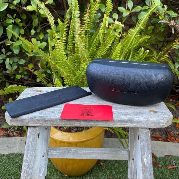 Salvatore Ferragamo Black Sunglasses Case w/Cleaning Cloth & Card. EUC! Designer - Picture 1 of 6